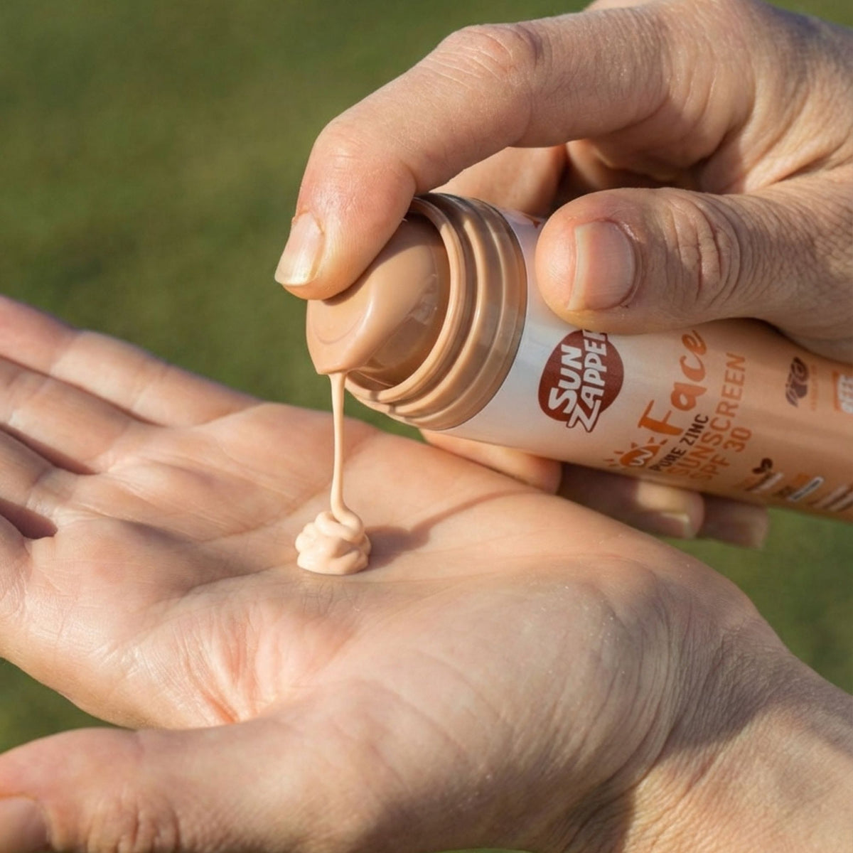 mineral zinc face sunscreen pump bottle
